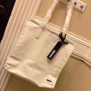DKNY Elegant Mollie Tote Bag NWT $148